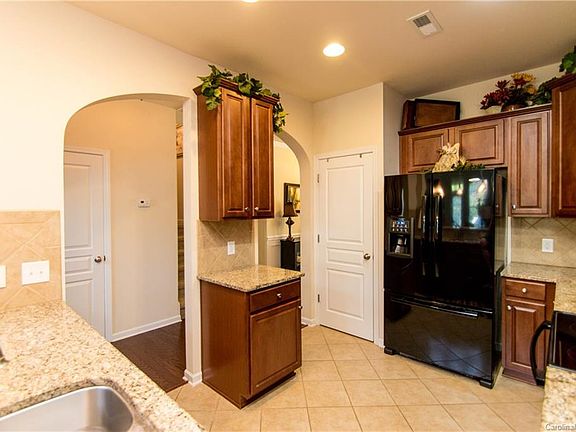 4th image of 2510 Chasewater Dr #157