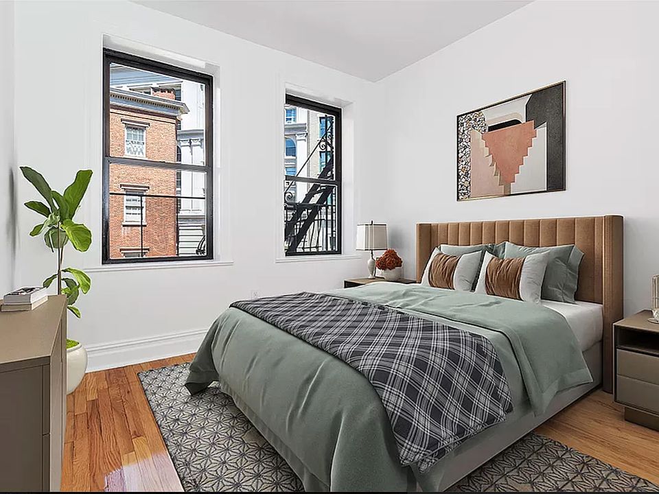 1st image of 117 Perry St #27