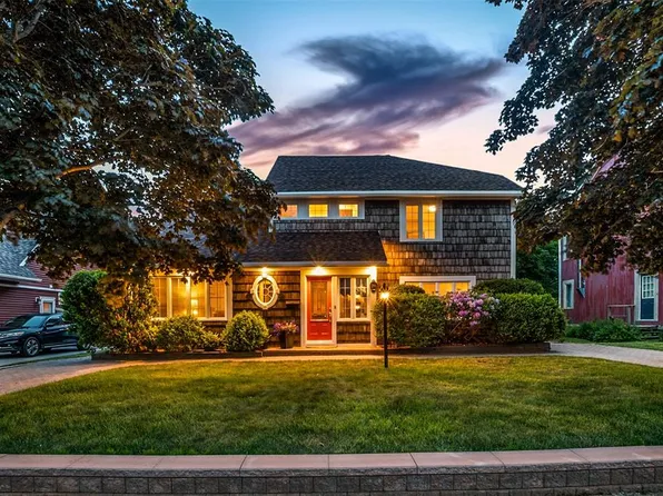28 Mountbatten Drive, St. John's, NL A1A3X7