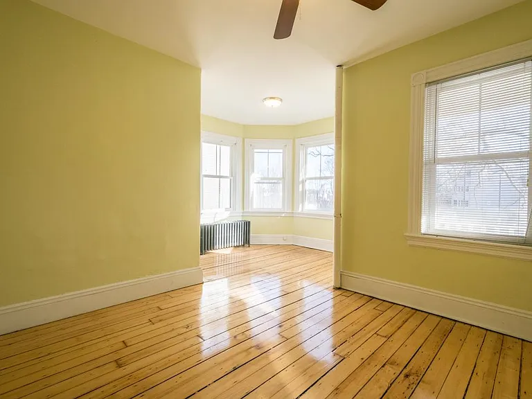 134 S Angell St — Photo 6