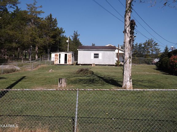 5th image of 107 Christian St