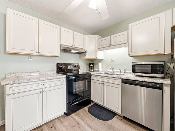 4th image of 4801 N Ocean Blvd. #2j