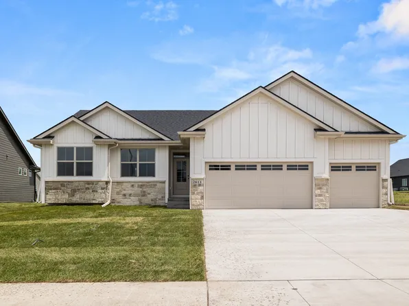 2611 NW Fairfield Dr, Ankeny, IA 50023
