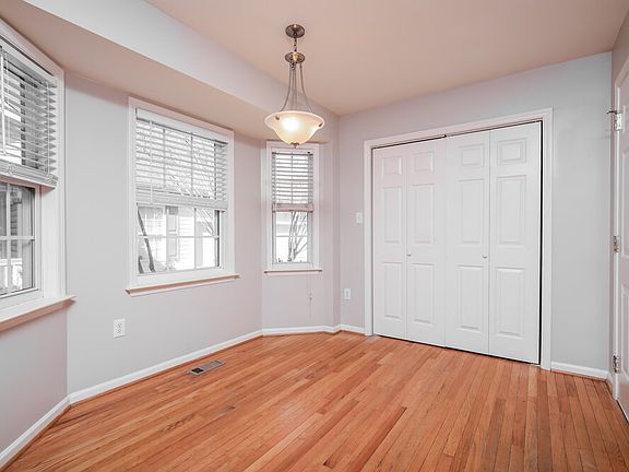 5th image of 305 Occidental Dr