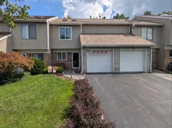 16 Homestead Dr, Matawan, NJ 07747