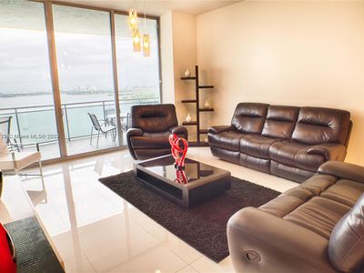 (Undisclosed Address), Miami Beach, FL, 33140
