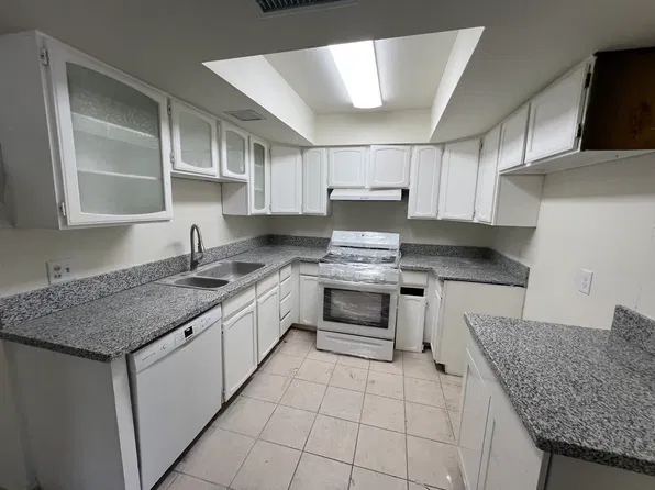 2662 Heritage Cir, Las Vegas, NV 89121