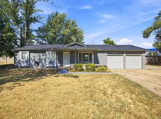 1349 N Summitlawn St, Wichita, KS 67212