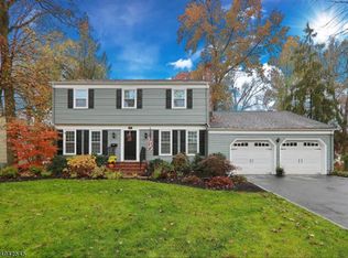 63 Lawrence Dr, Berkeley Heights, NJ 07922