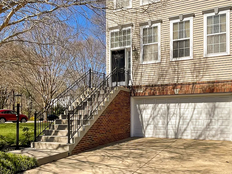 21510 Iredell Ter — Photo 2