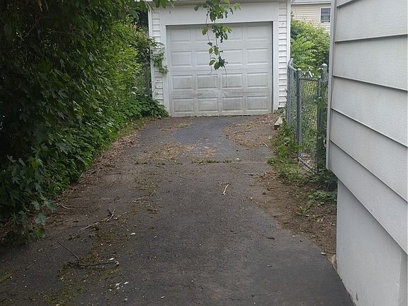 2nd image of 204 Shepler St
