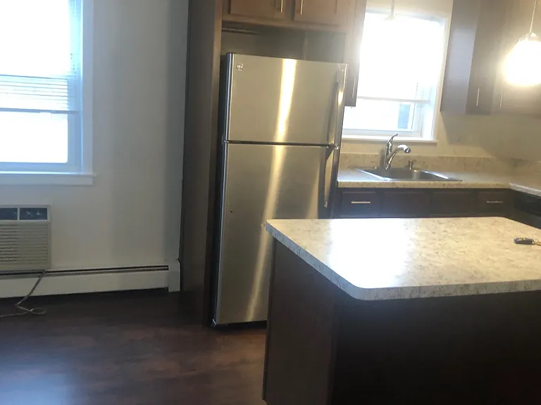 2425 N 79th Ave #1 — Photo 4