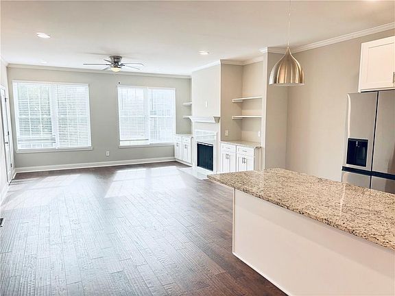 2nd image of 4945 Wil Ray Ln