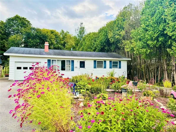 454 Elmhurst Rd, Utica, NY 13502