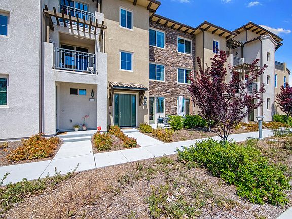 2nd image of 3069 Jayhawkers Pl Unit 4