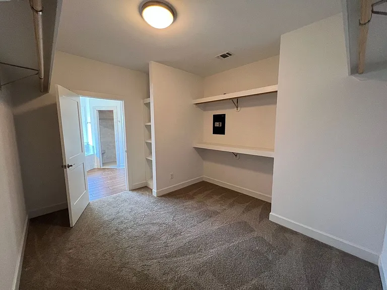 5148 Sandy Shores Dr — Photo 37