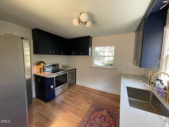 5th image of 1009 Canterbury Rd