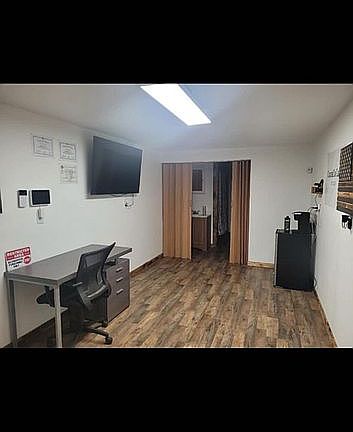 3rd image of 8251 Chickasaw Rd