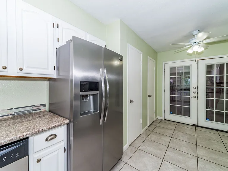 8110 Scottshill — Photo 10