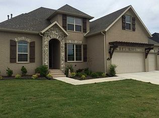 2404 Riverwater Ln, Fayetteville, AR 72703