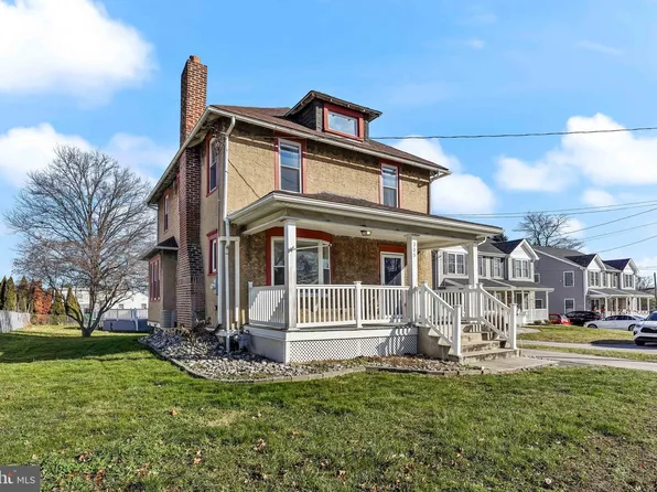 305 W Sellers Ave, Ridley Park, PA 19078