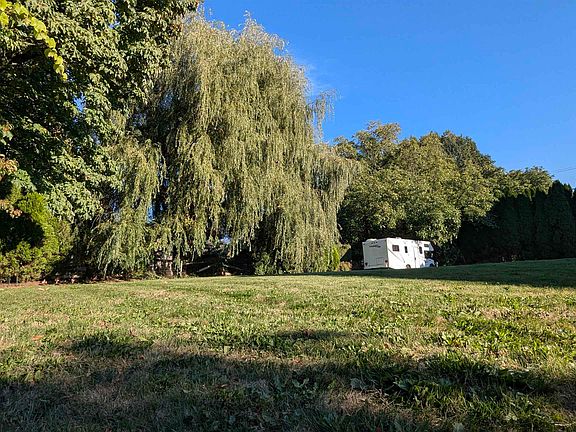 5th image of 49381 Yale Rd