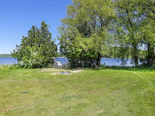 5505 Indian Trl, Frankfort, MI 49635