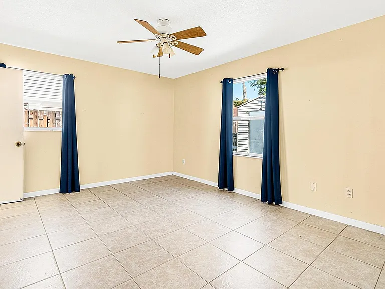7883 Blackwood Ln — Photo 17