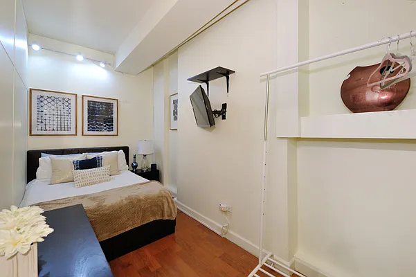 Rented by Corcoran | media 59