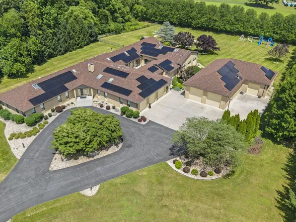 253 Brindle Rd, Mechanicsburg, PA 17055