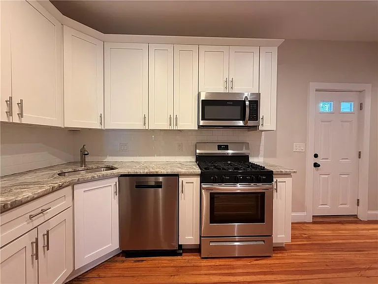 412 Bellevue Ave #3 — Photo 32