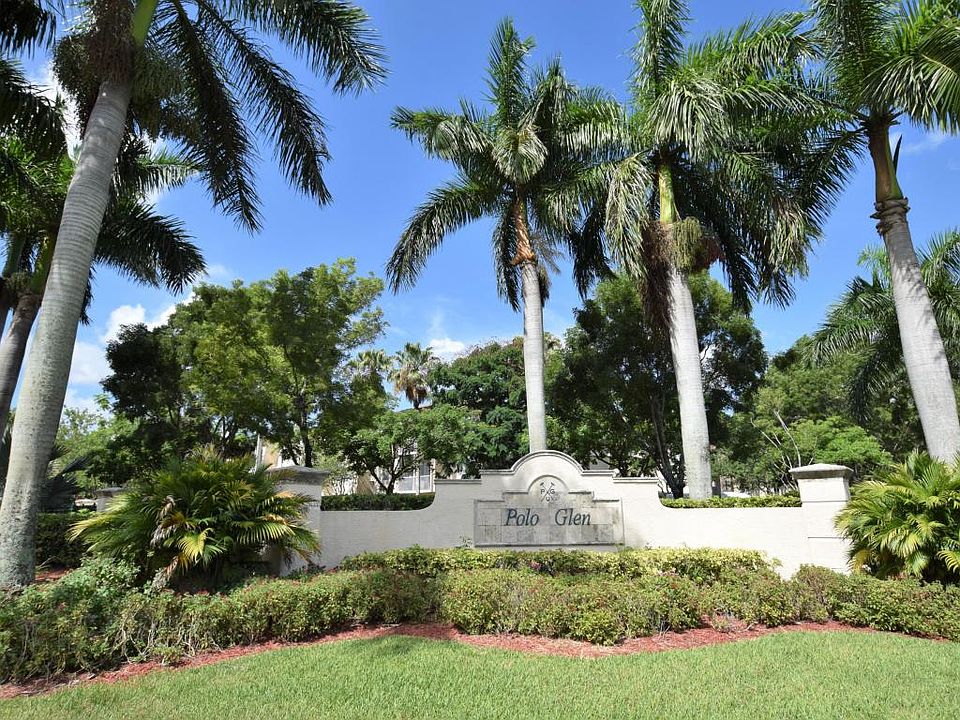 Home For Sale In POLO GLEN