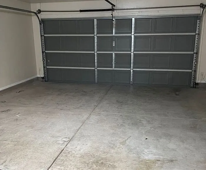 2057 W Silver Meadow Pl — Photo 10