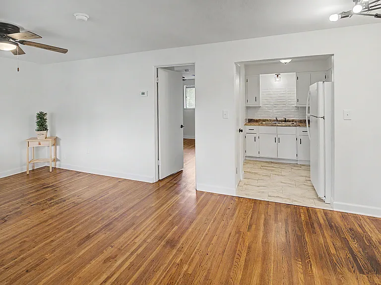 333 N Ellis St #F — Photo 2