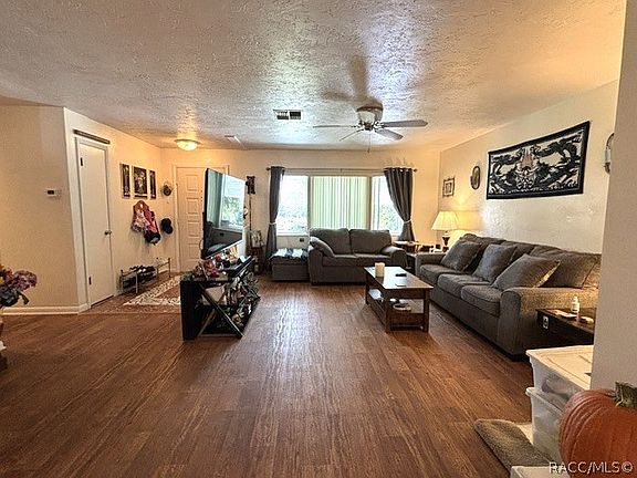 2nd image of 200 S Lucille St
