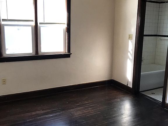 2nd image of 1007 Broadway