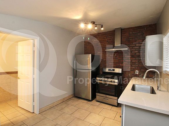 5th image of 1548 W McKinley St #3
