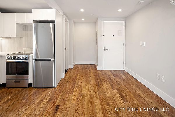 1st image of 996 Carroll St #3M