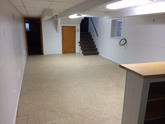 2nd image of 5520 N Artesian Ave #1