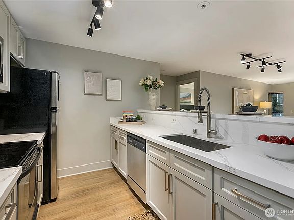 5th image of 1550 Eastlake Ave E APT 204