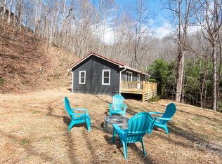 87 Paint Bucket Dr, Whittier, NC 28789