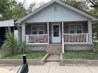 715 S Maple St, Hutchinson, KS 67501