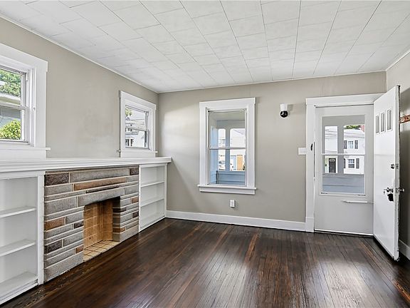 5th image of 1824 Polk St