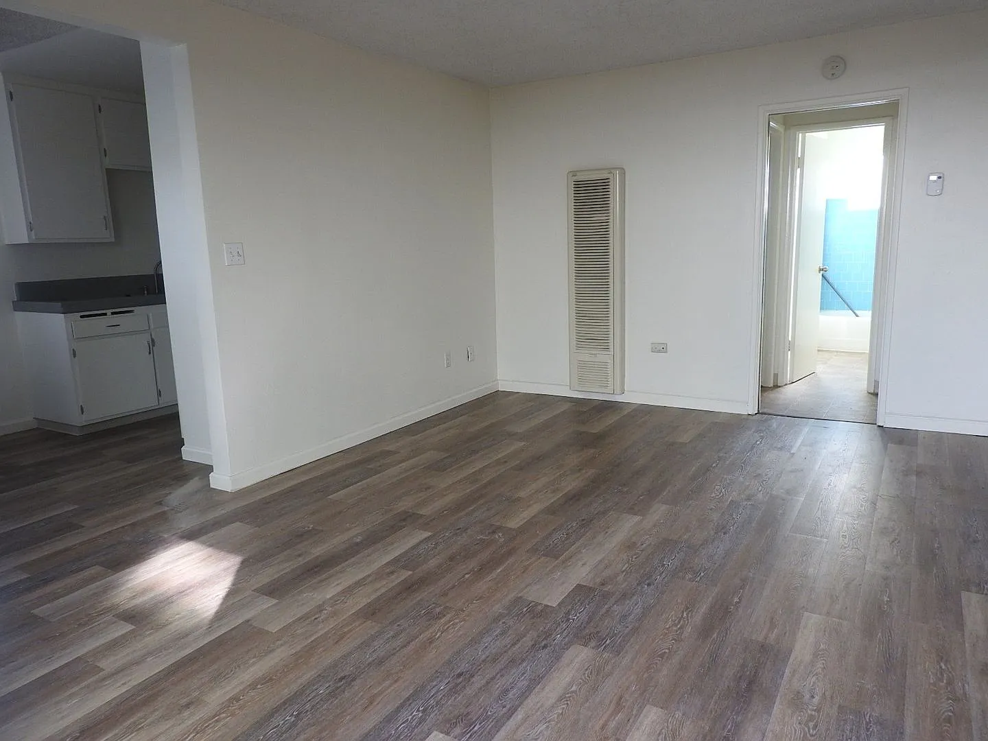4852scru — Photo 1