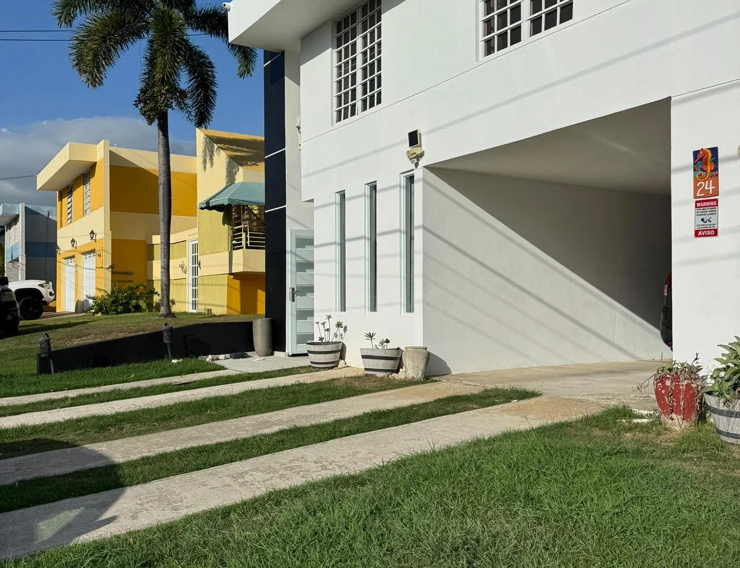 3 bed, 2.0 bath, 1600 sqft, $2,000 — Photo 3