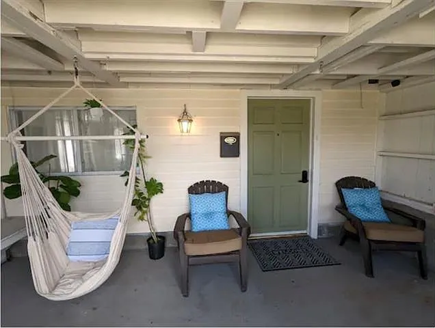 2 bed, 2.0 bath, 1700 sqft, $2,100 — Photo 2