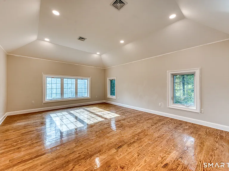 171 Oregon Rd — Photo 22
