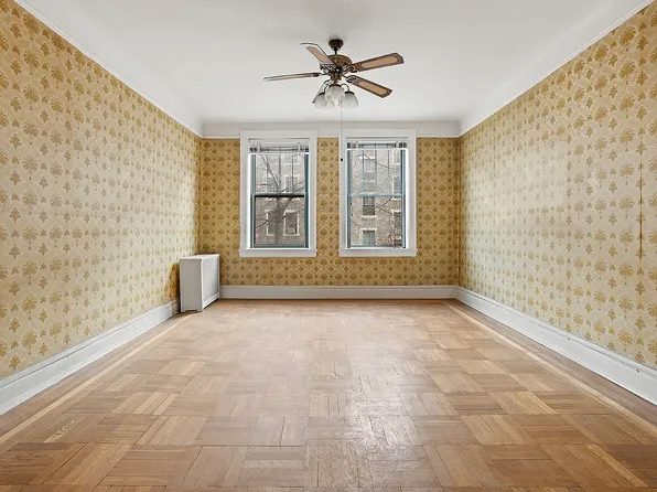 35-54 80th St #22, Queens, NY 11372