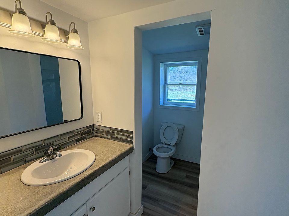 Brand New everything in the bathroom.