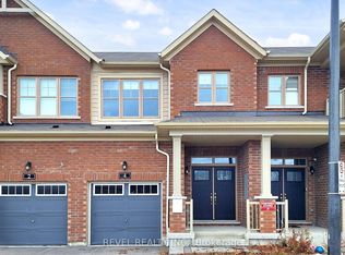 4 Paradise Way, Whitby, ON L1R 0R7